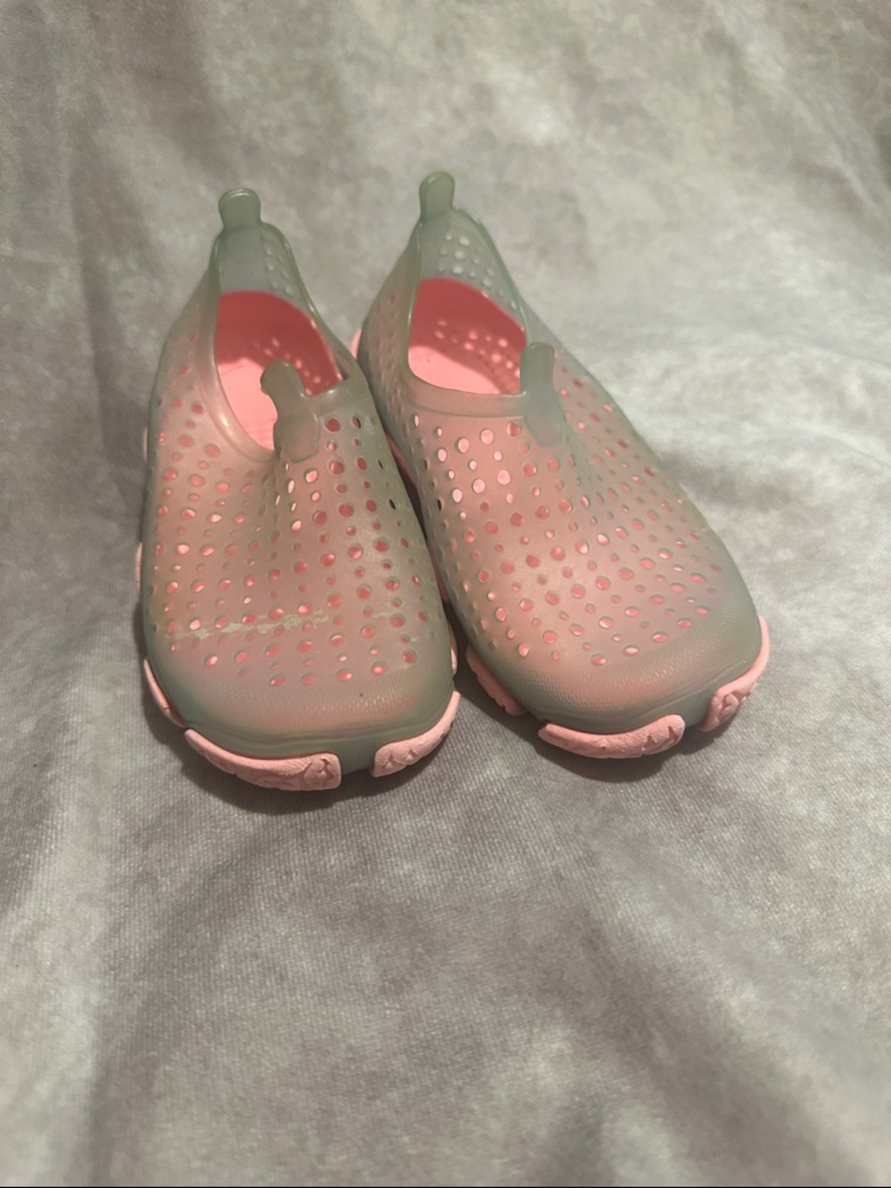 Kids Breathable Slip-On Water Shoes in Mint Green and Pink
